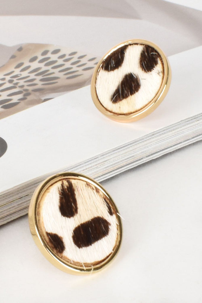 Adorne Hide Button Stud Earrings | Cream Leopard_Silvermaple Boutique