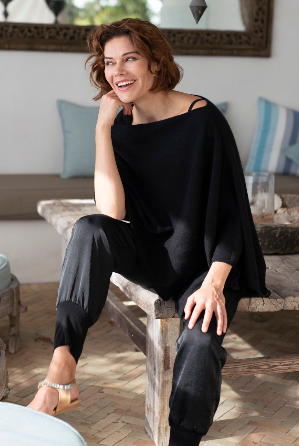 Esperance & Co - Cashmere Topper | Ebony - Scarves & Wraps - Silvermaple Boutique