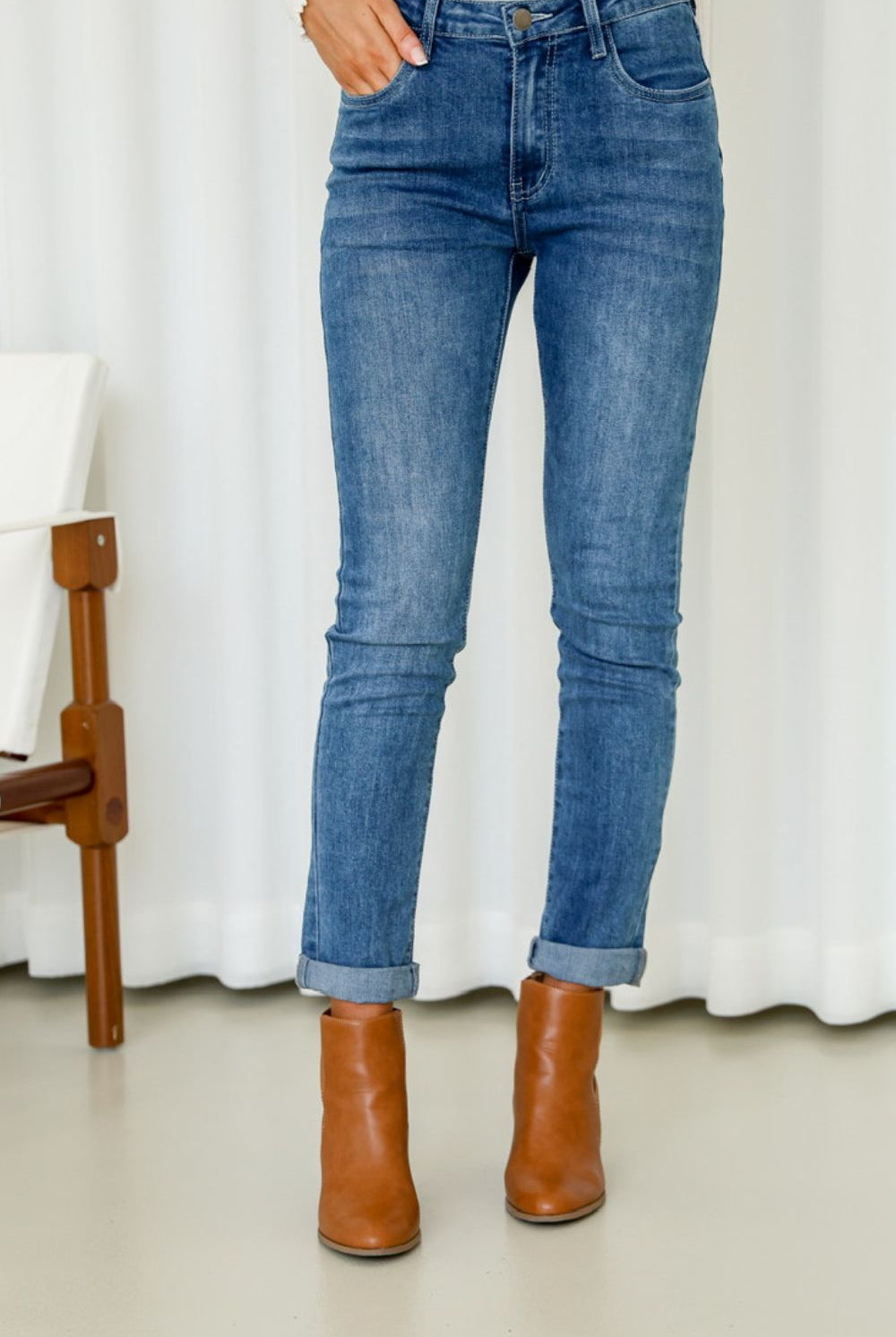 Fashion Express - Agnes Straight Leg Jeans | Mid Wash - Jeans - Silvermaple Boutique