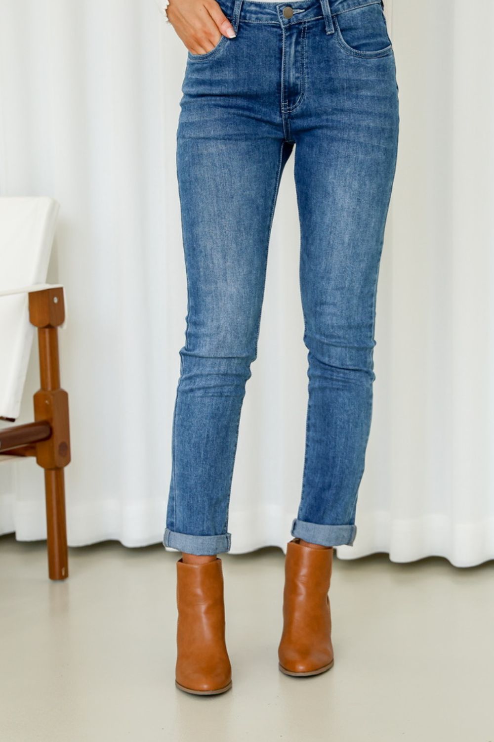Fashion Express - Agnes Straight Leg Jeans | Mid Wash - Jeans - Silvermaple Boutique