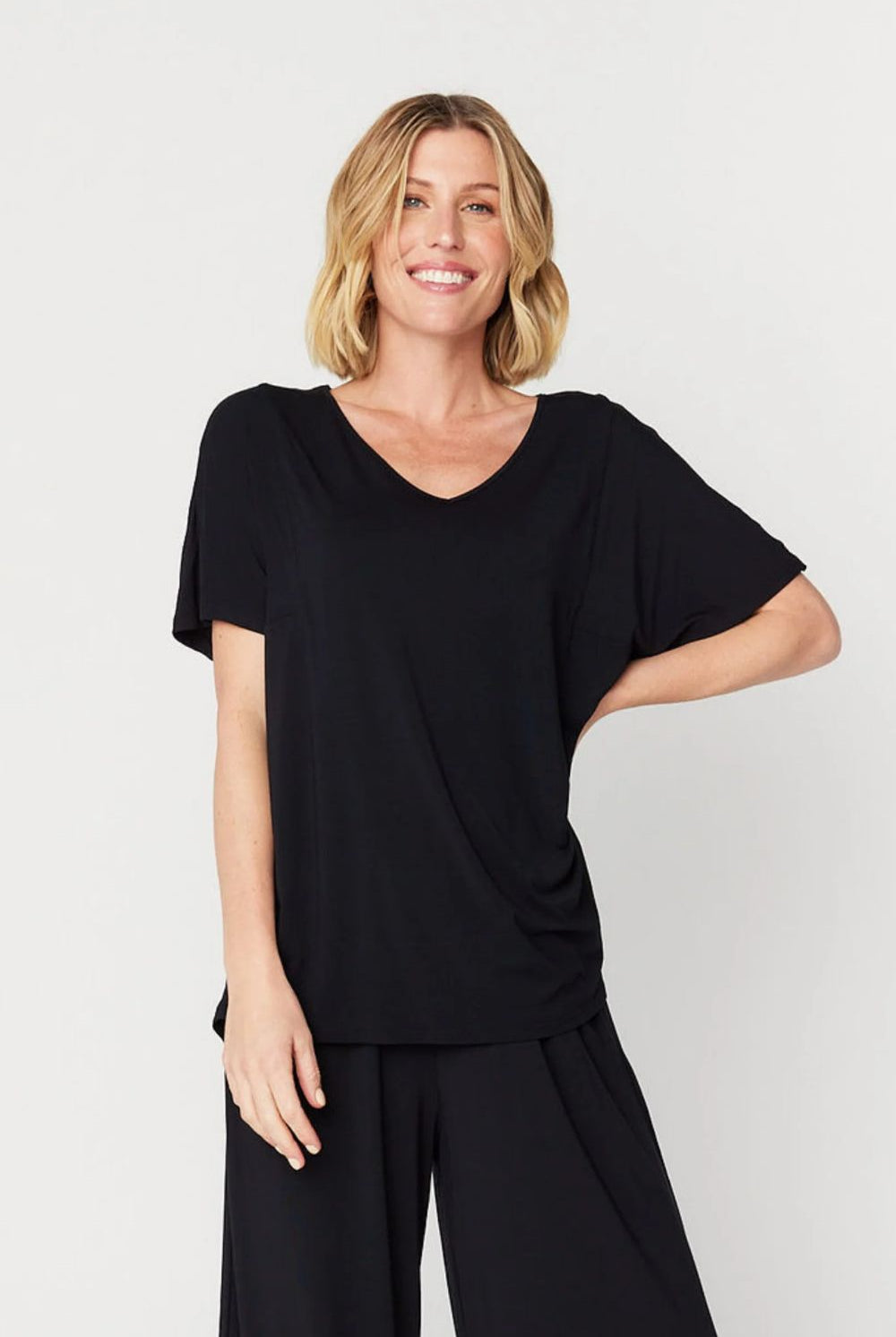 Tani - Ivy Swing Tee | Black - T-Shirt - Silvermaple Boutique