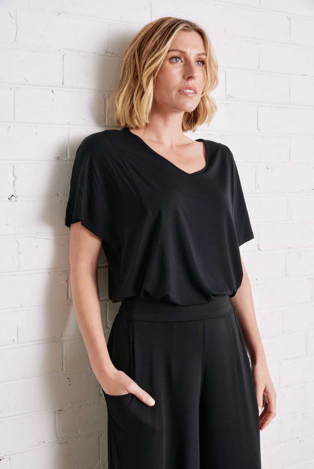 Tani - Ivy Swing Tee | Black - T-Shirt - Silvermaple Boutique
