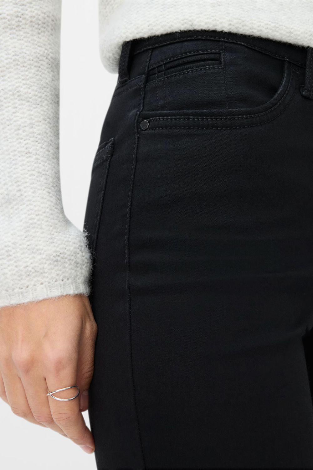 Brax - Mary 5 Pocket Jean | Clean Black Black - Jeans - Silvermaple Boutique