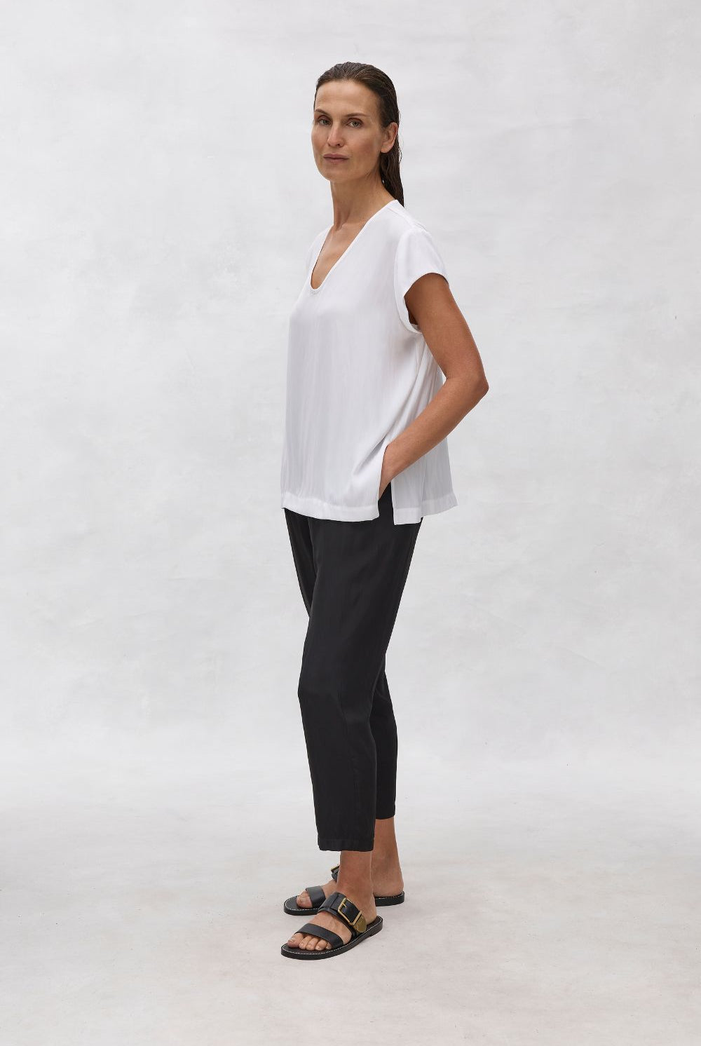 Mela Purdie - Slide T | White - Top - Silvermaple Boutique