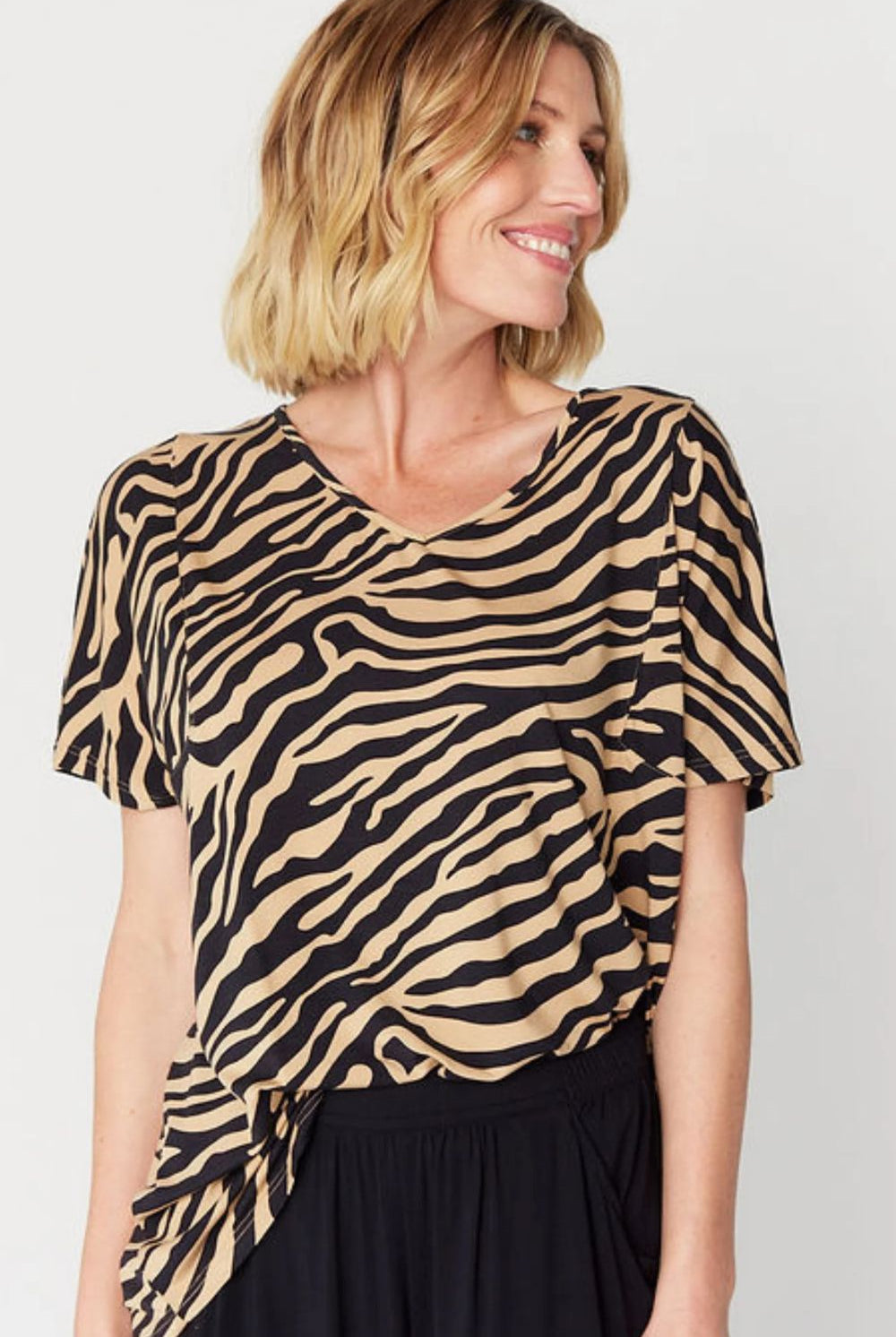 Tani - Ivy Swing Tee | Sahara - T-Shirt - Silvermaple Boutique