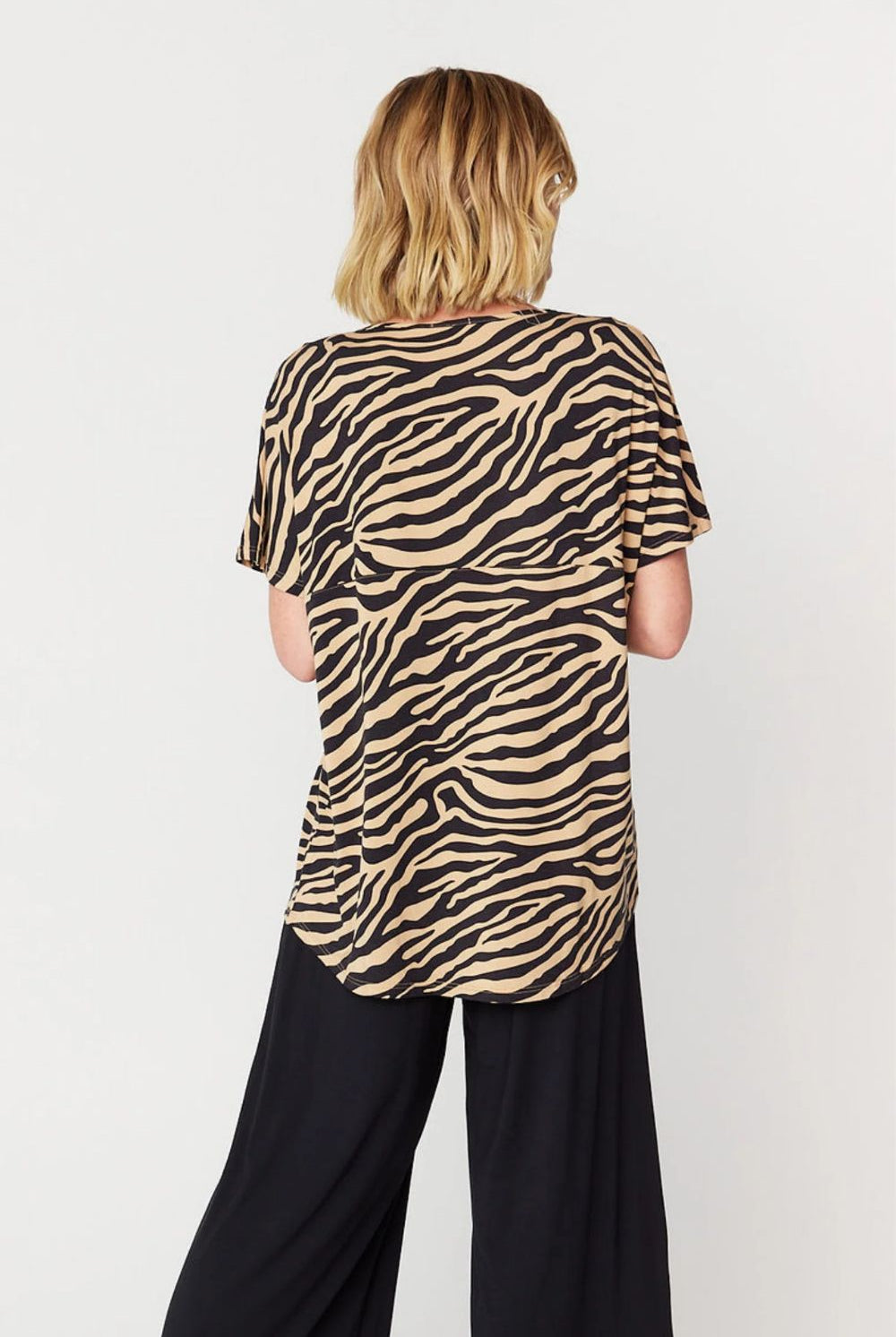 Tani - Ivy Swing Tee | Sahara - T-Shirt - Silvermaple Boutique