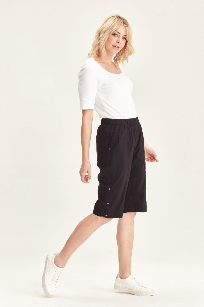 Acrobat Rolled Short - Black