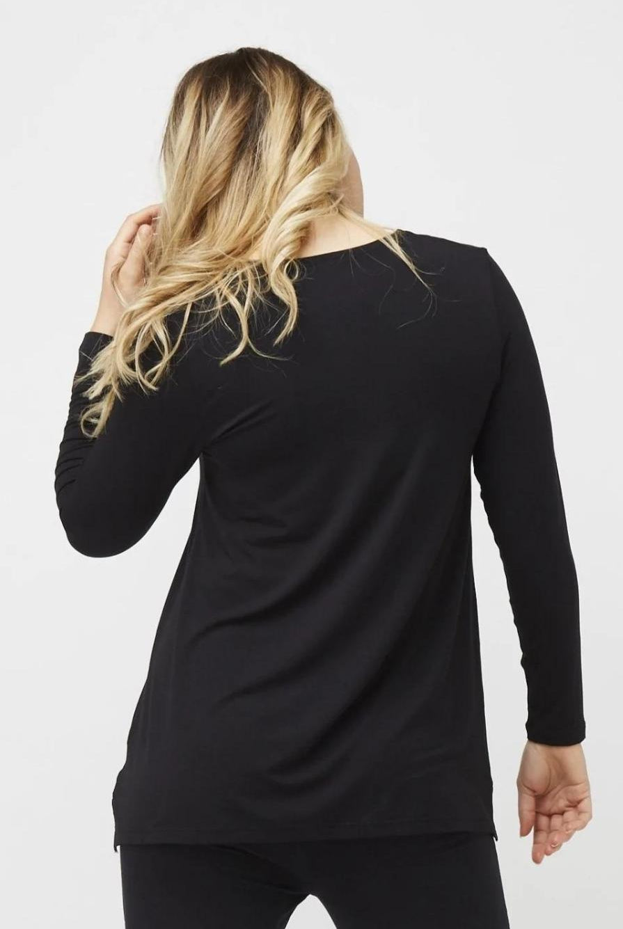 Tani - Long Sleeve Swing Tee | Black - Top - Silvermaple Boutique