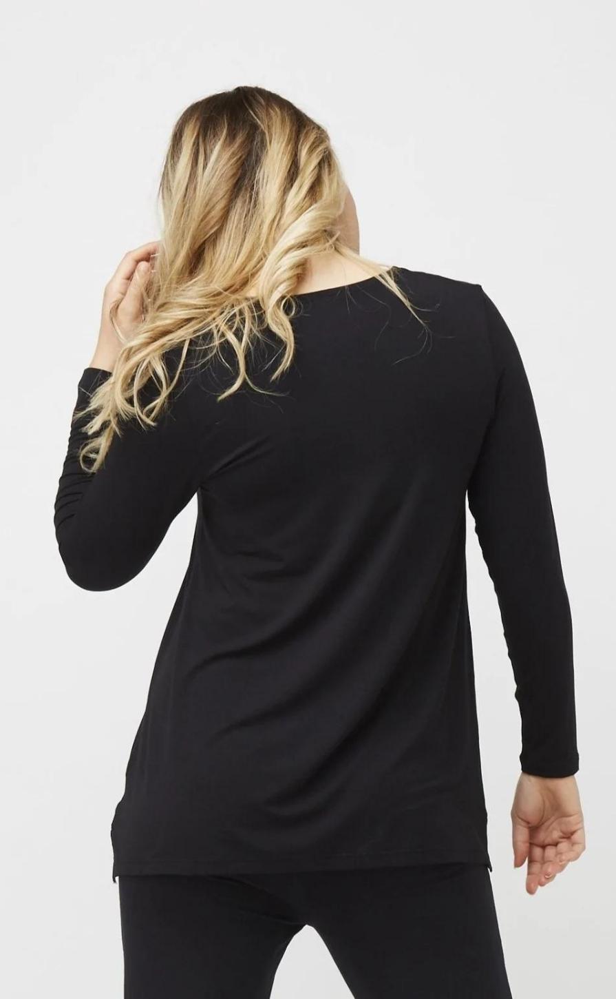 Tani - Long Sleeve Swing Tee | Black - Top - Silvermaple Boutique