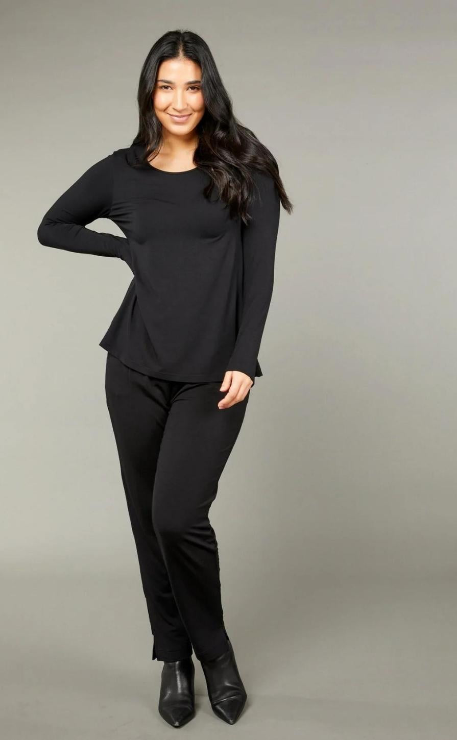 Tani - Split Hem Long Sleeve Top | Black - Top - Silvermaple Boutique