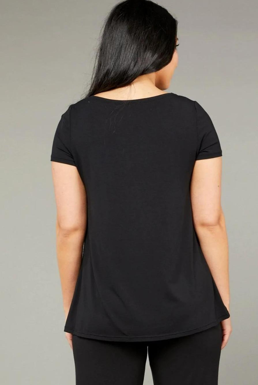 Tani - Swing Tee | Black - T-Shirt - Silvermaple Boutique