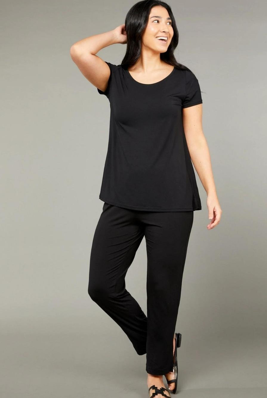 Tani - Swing Tee | Black - T-Shirt - Silvermaple Boutique