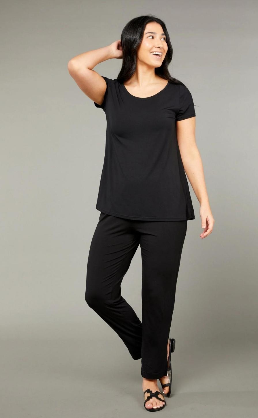Tani - Swing Tee | Black - T-Shirt - Silvermaple Boutique