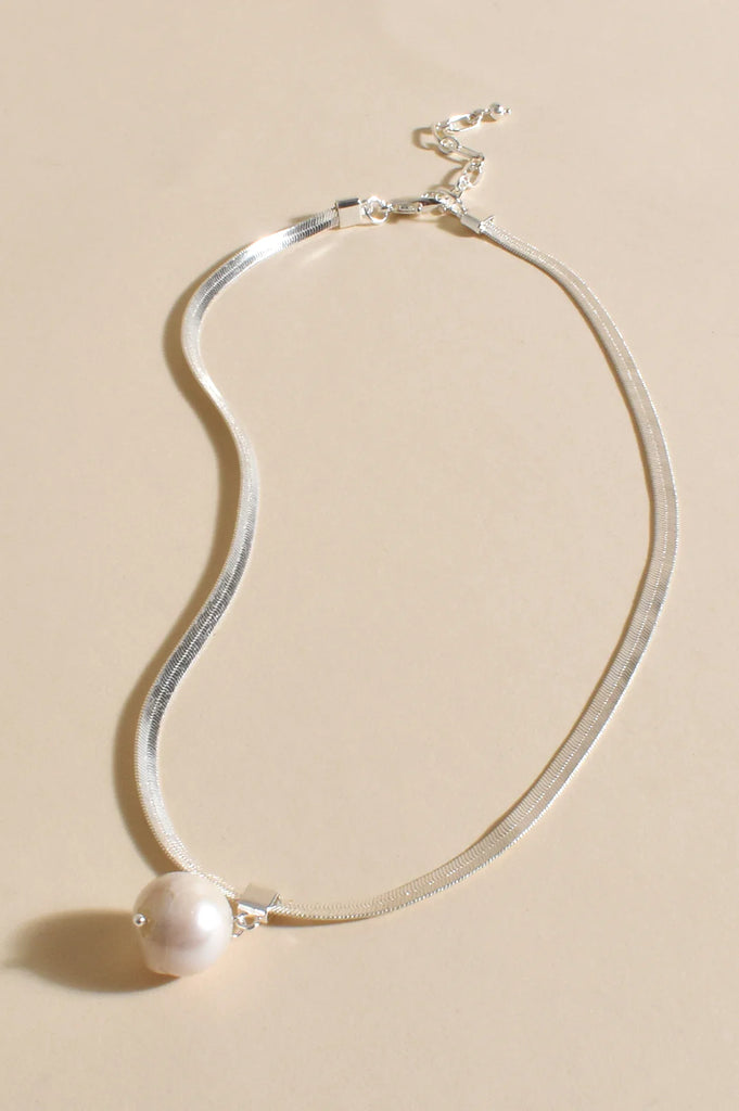 Snake Chain Pearl Drop | Silver/Cream - Silvermaple Boutique