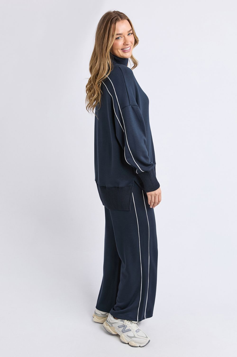 Foxwood - Deluxe Funnel | Navy - Jumper - Silvermaple Boutique 