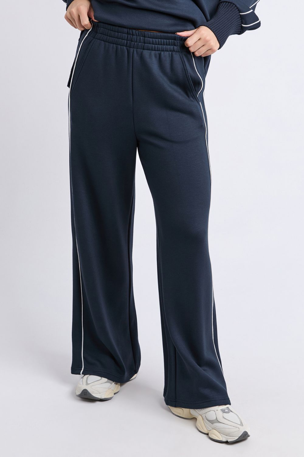 Foxwood - Deluxe Pant | Navy - Pants - Silvermaple Boutique 
