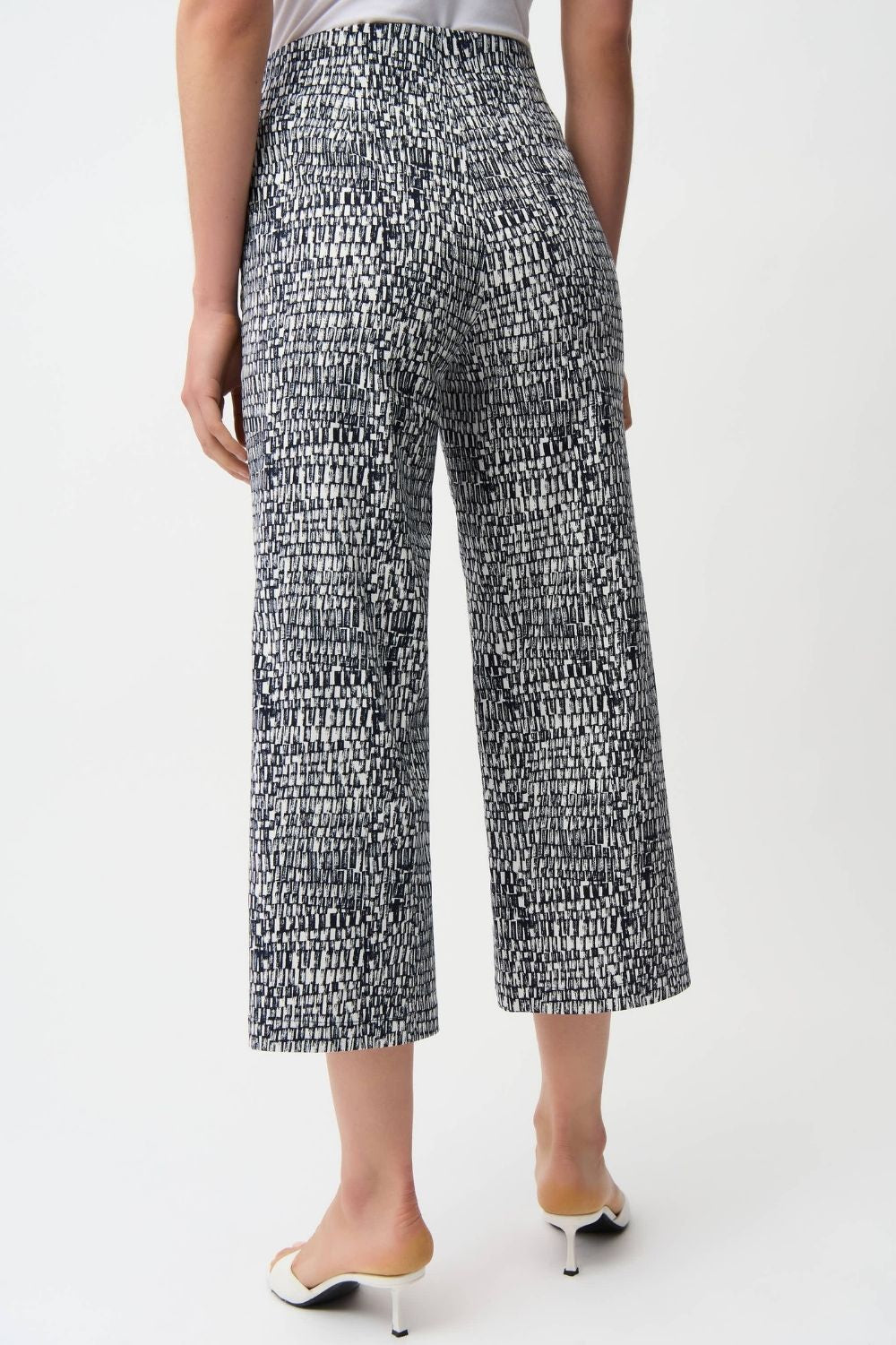 Joseph Ribkoff - Joseph Ribkoff Millennium Pull-On Culotte | Midnight/Vanilla - Pants - Silvermaple Boutique 