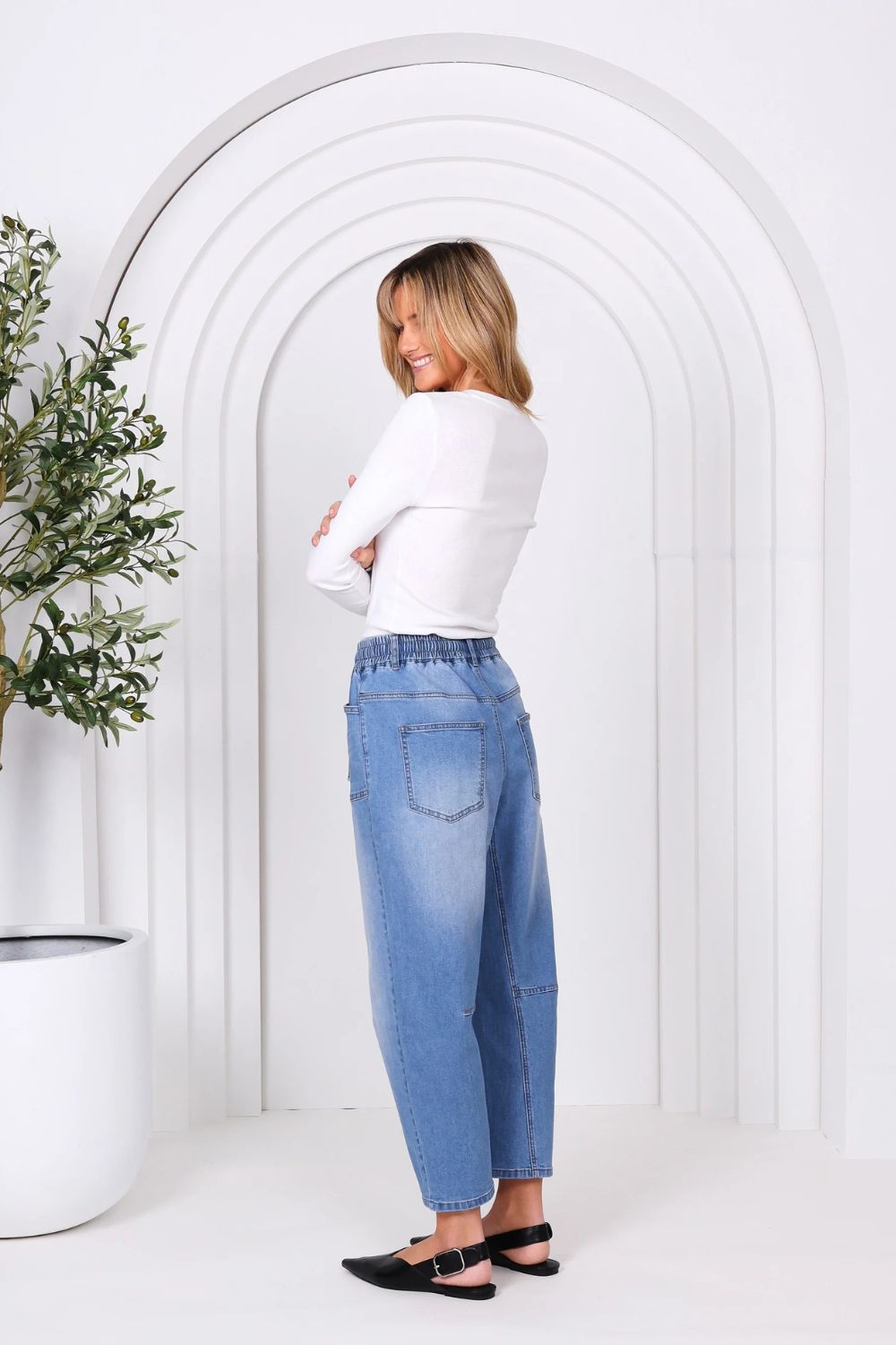 Monaco Jeans - Leo Barrel Jeans | Blue Denim - Jeans - Silvermaple Boutique 