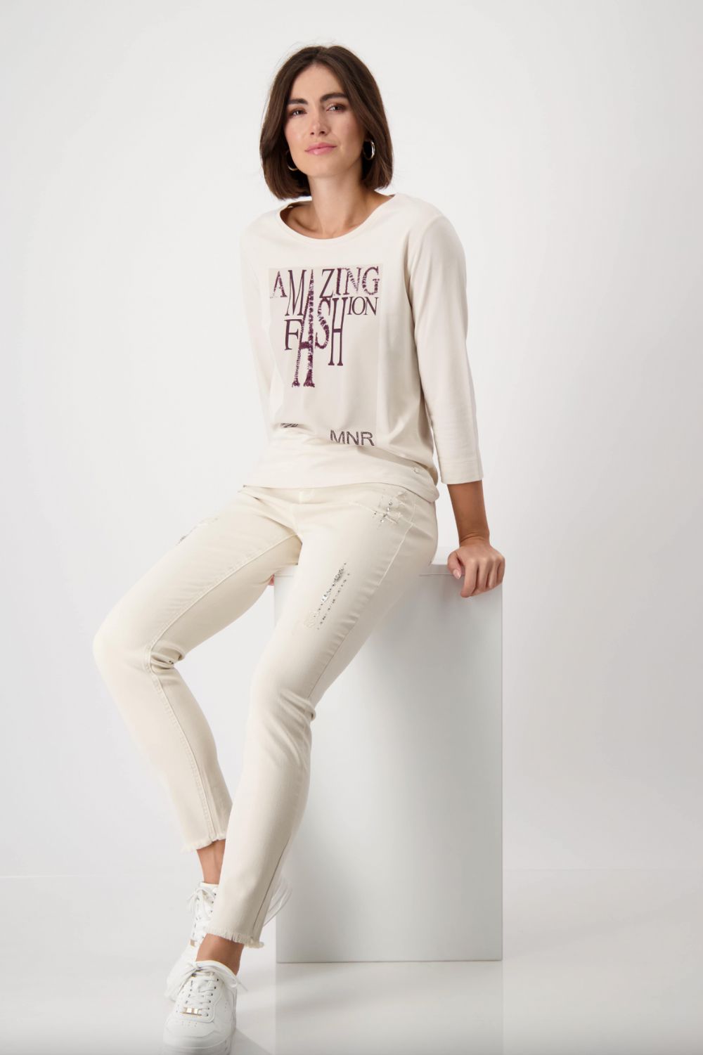 Monari - Destroyed Jeans With Rhinestones | Sandshell - Jeans - Silvermaple Boutique 