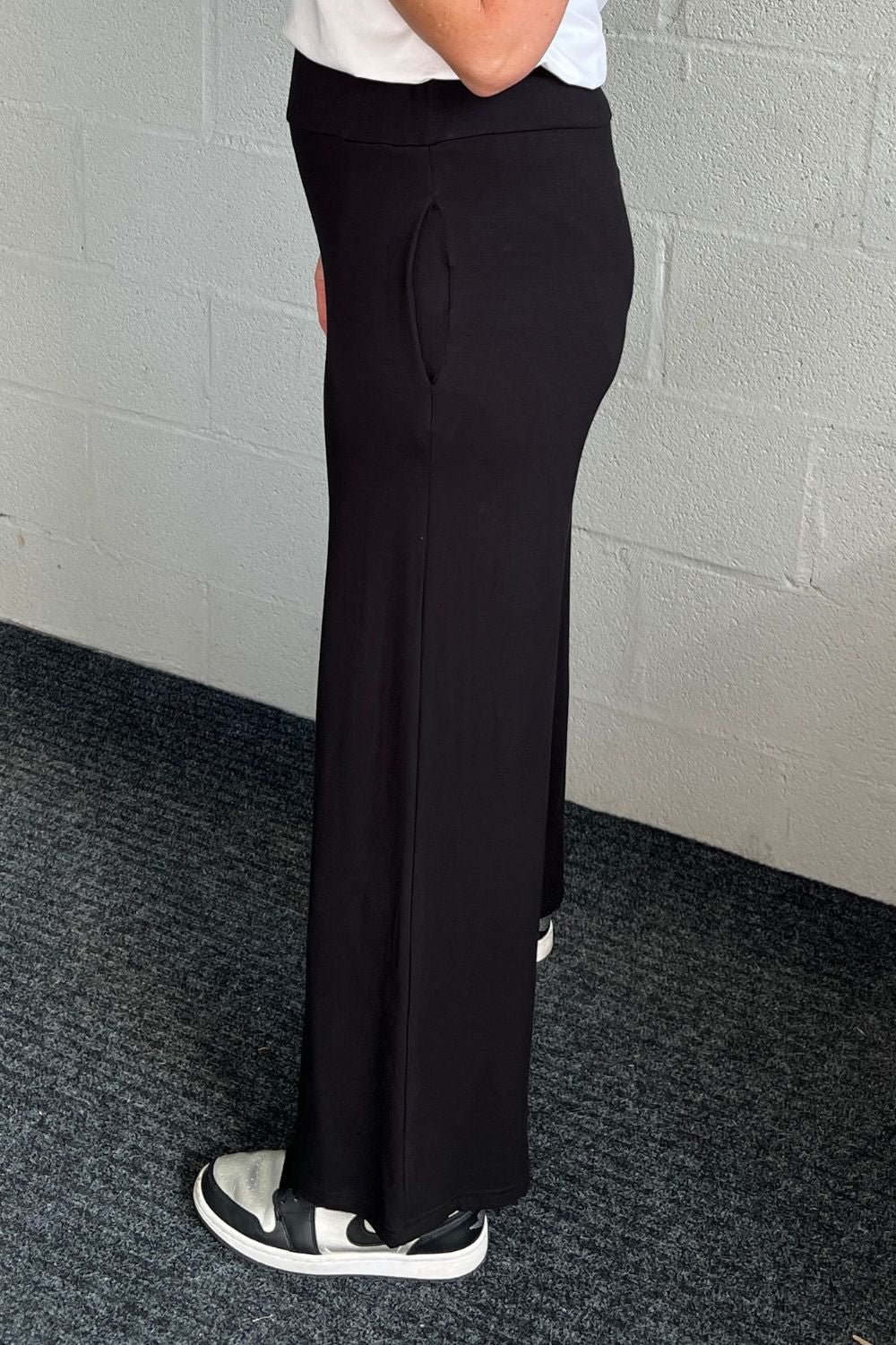 Philosophy Australia - Apple Brushed Wide Leg Pant | Black - Pants - Silvermaple Boutique 