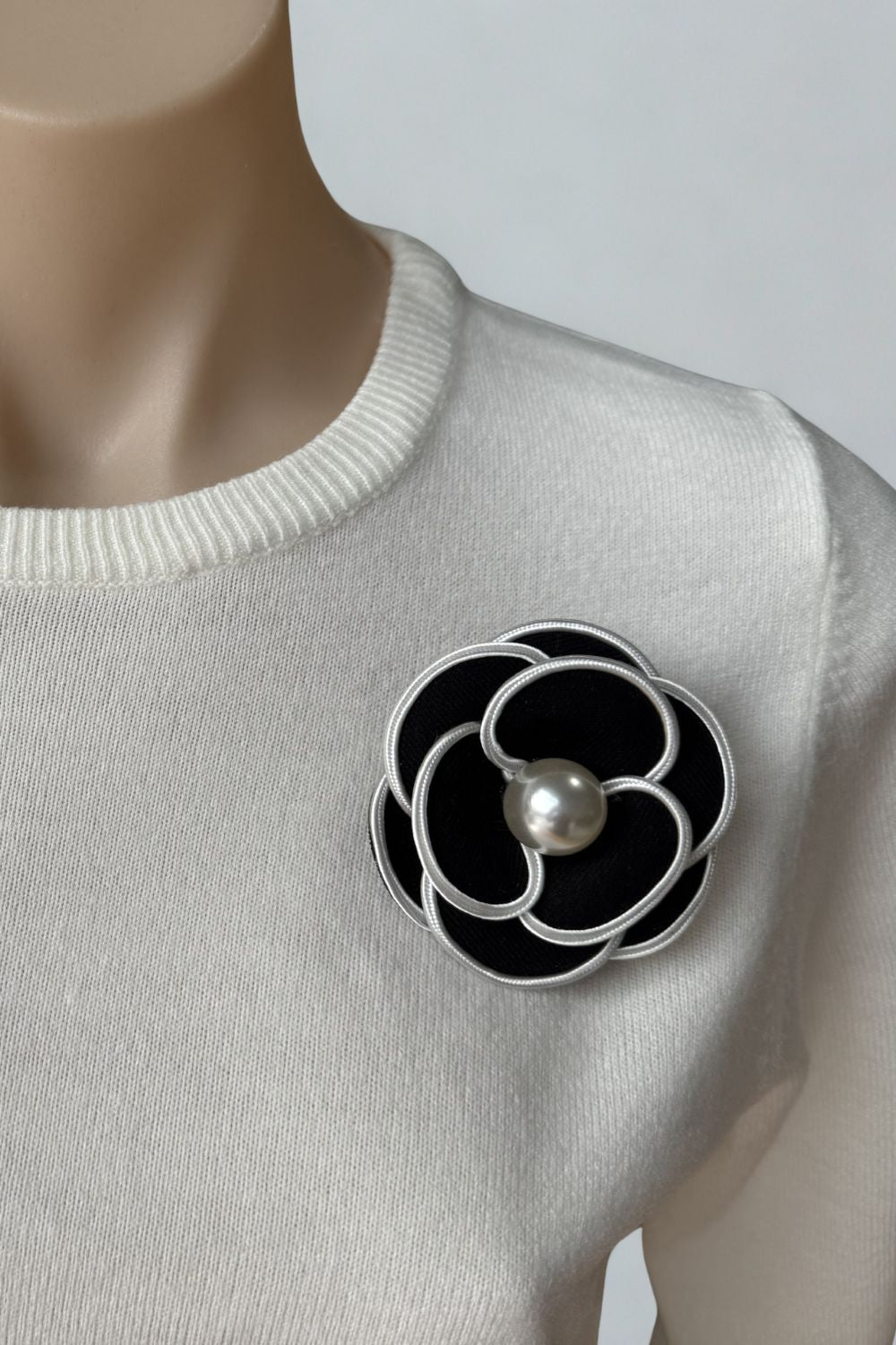 Silvermaple Collection - Aurelia Flower Brooch - Jewellery - Silvermaple Boutique 