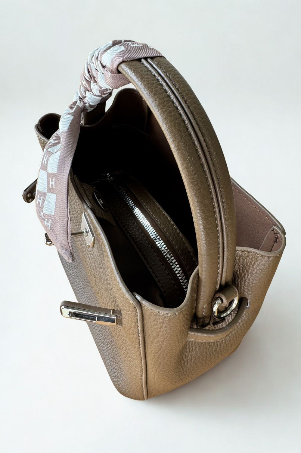 Silvermaple Collection - Mini Riviera Bucket Bag - Handbag - Silvermaple Boutique 