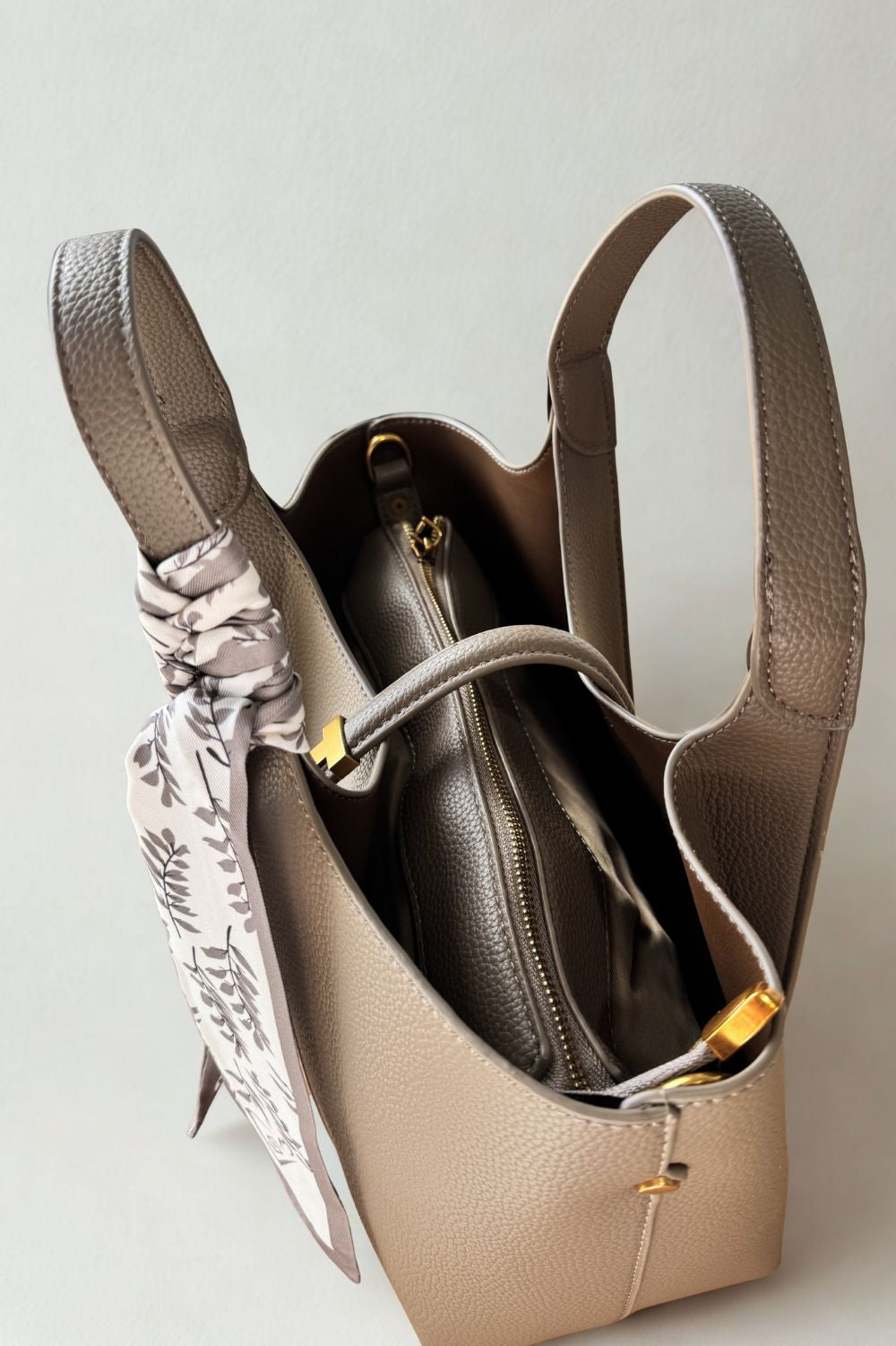 Silvermaple Collection - The Avery Handbag - Handbag - Silvermaple Boutique 