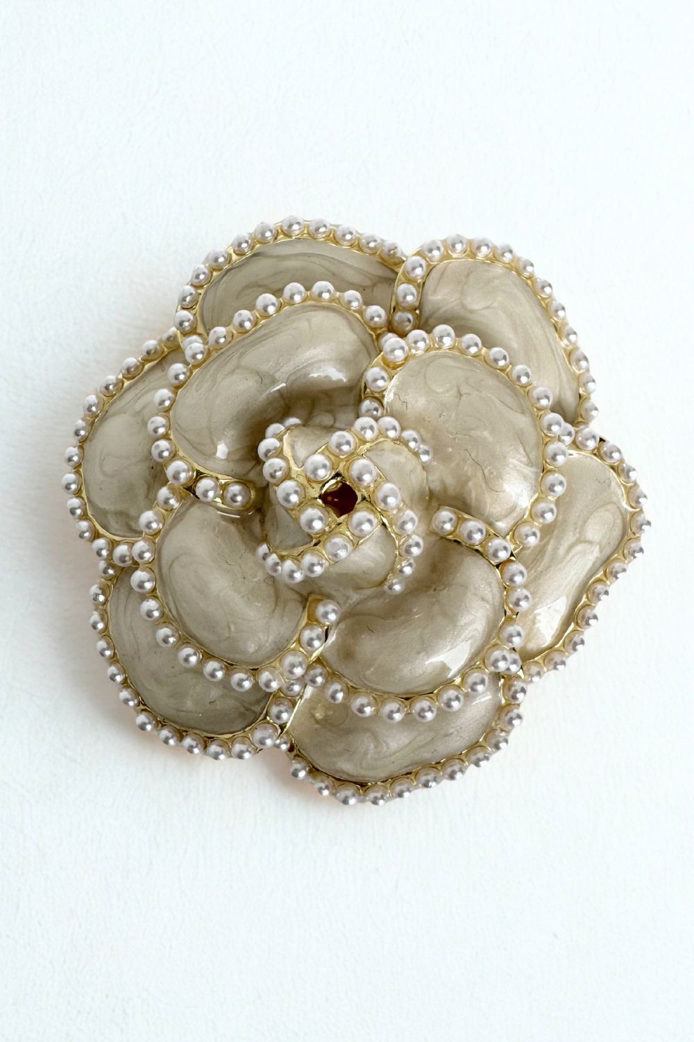 Silvermaple Collection - Vintage Pearl Flower Brooch - Jewellery - Silvermaple Boutique 